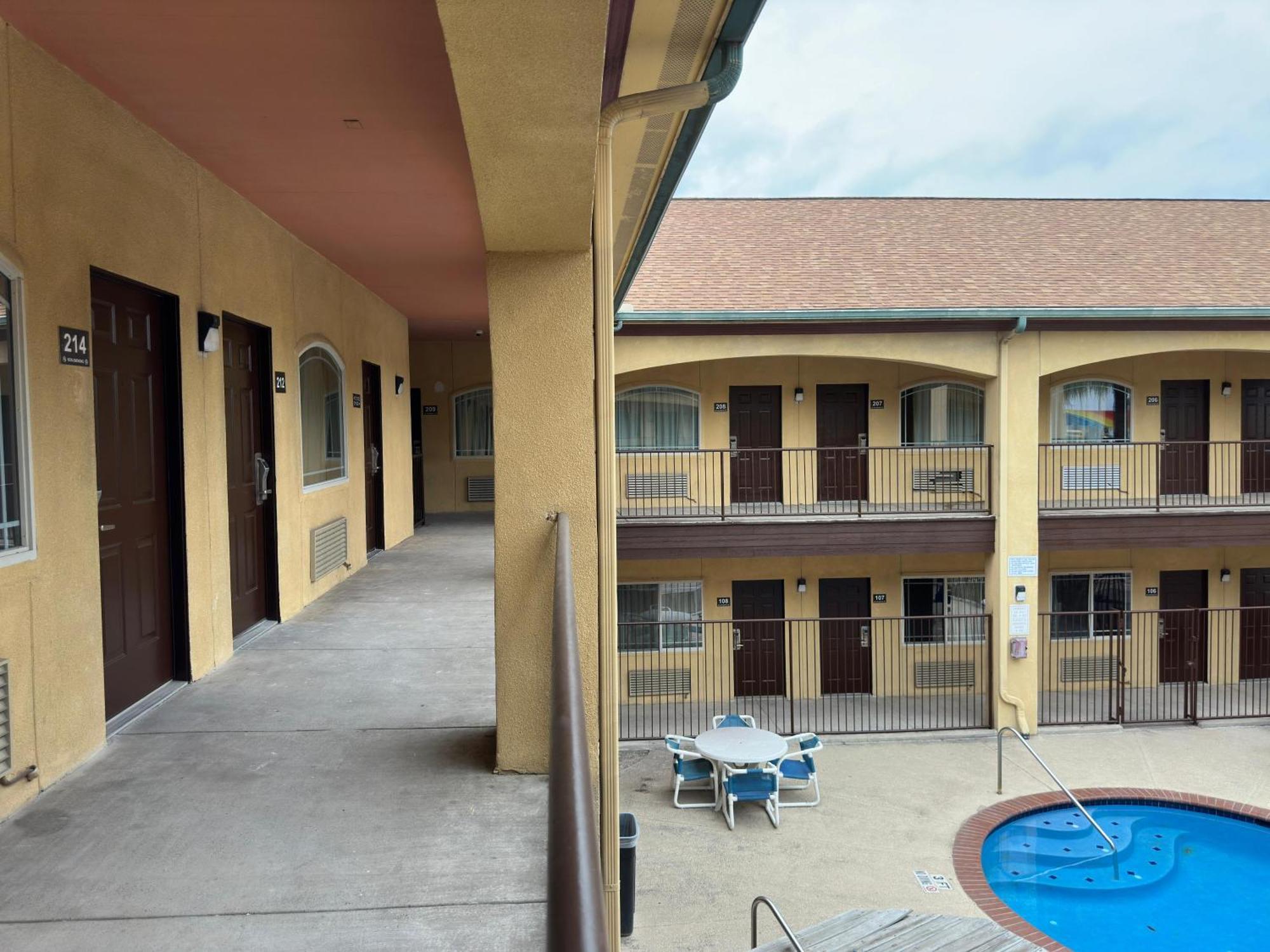 Texas Inn And Suites Rgv Edinburg Zewnętrze zdjęcie